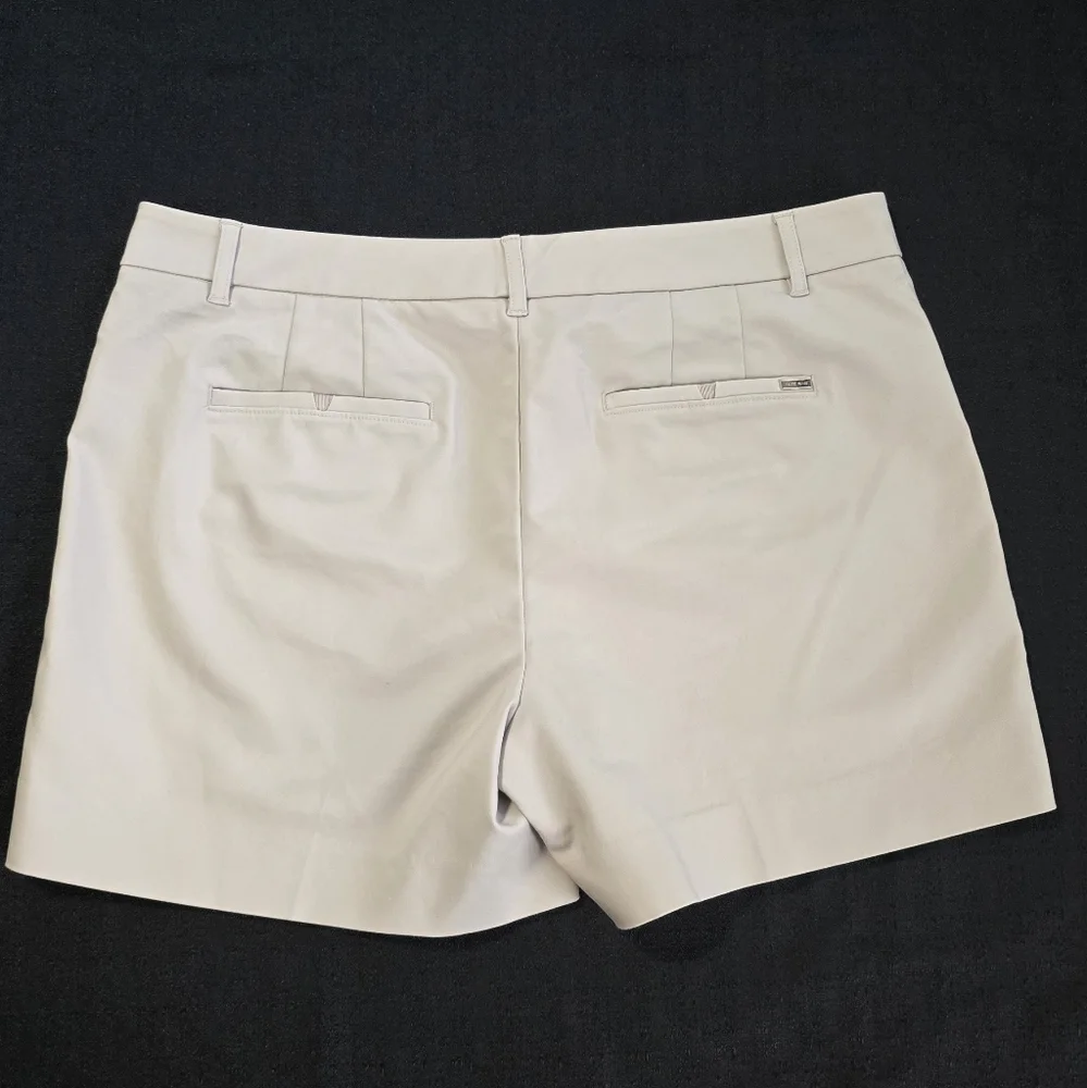 White House Black Market Beige Bermuda Shorts - Picture 11 of 14
